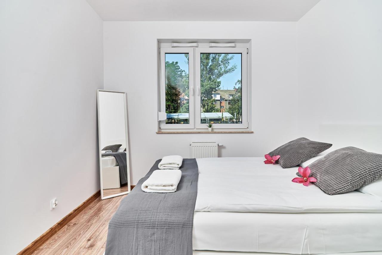 Modern Apartments Wroclaw By Renters Bagian luar foto