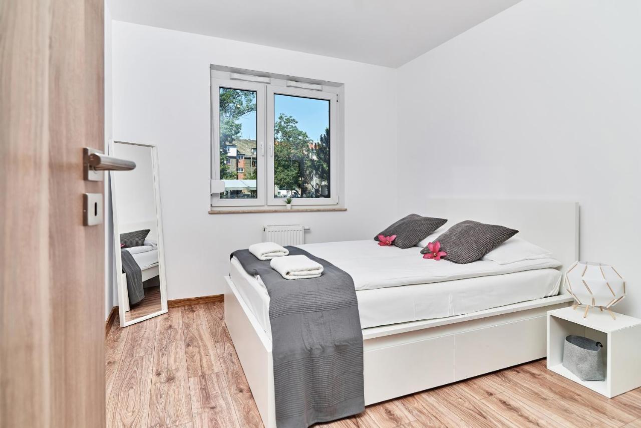 Modern Apartments Wroclaw By Renters Bagian luar foto