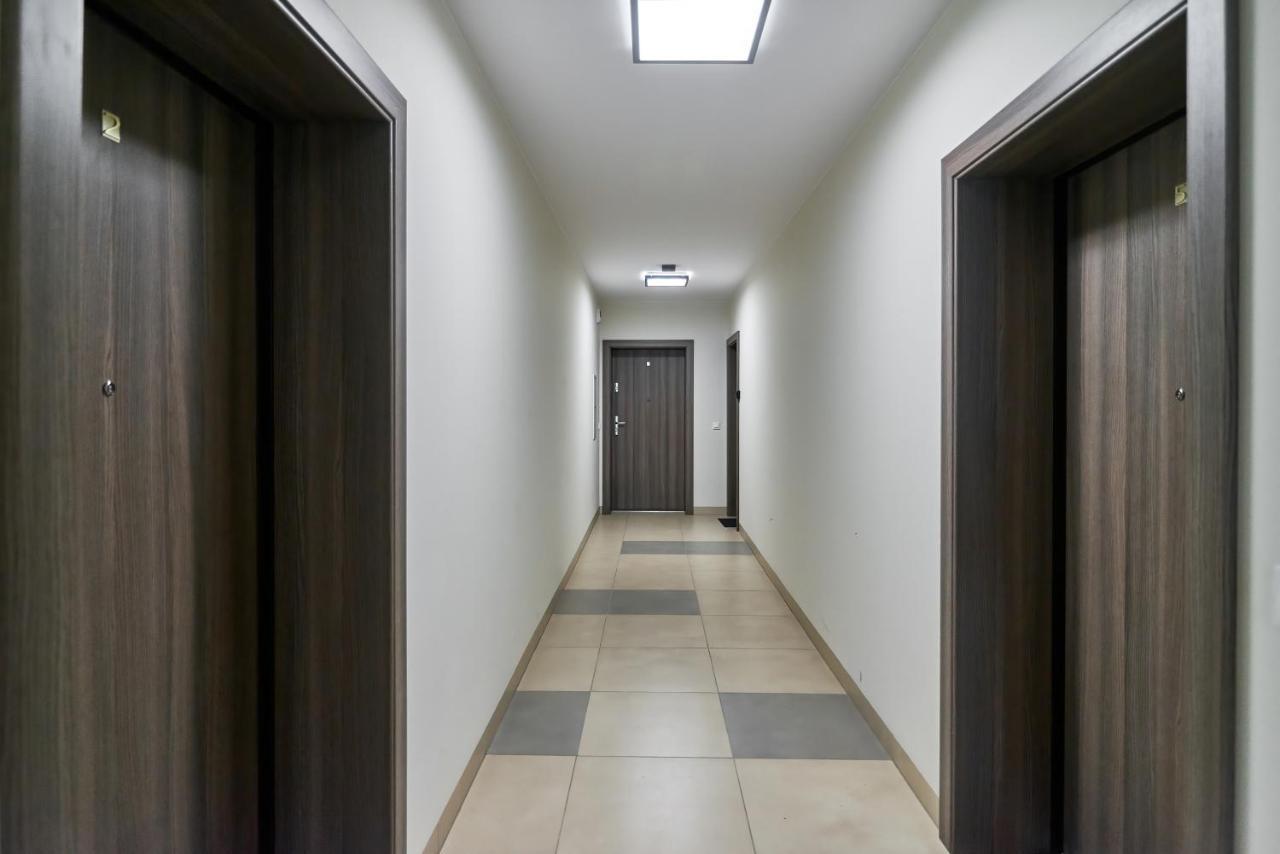 Modern Apartments Wroclaw By Renters Bagian luar foto