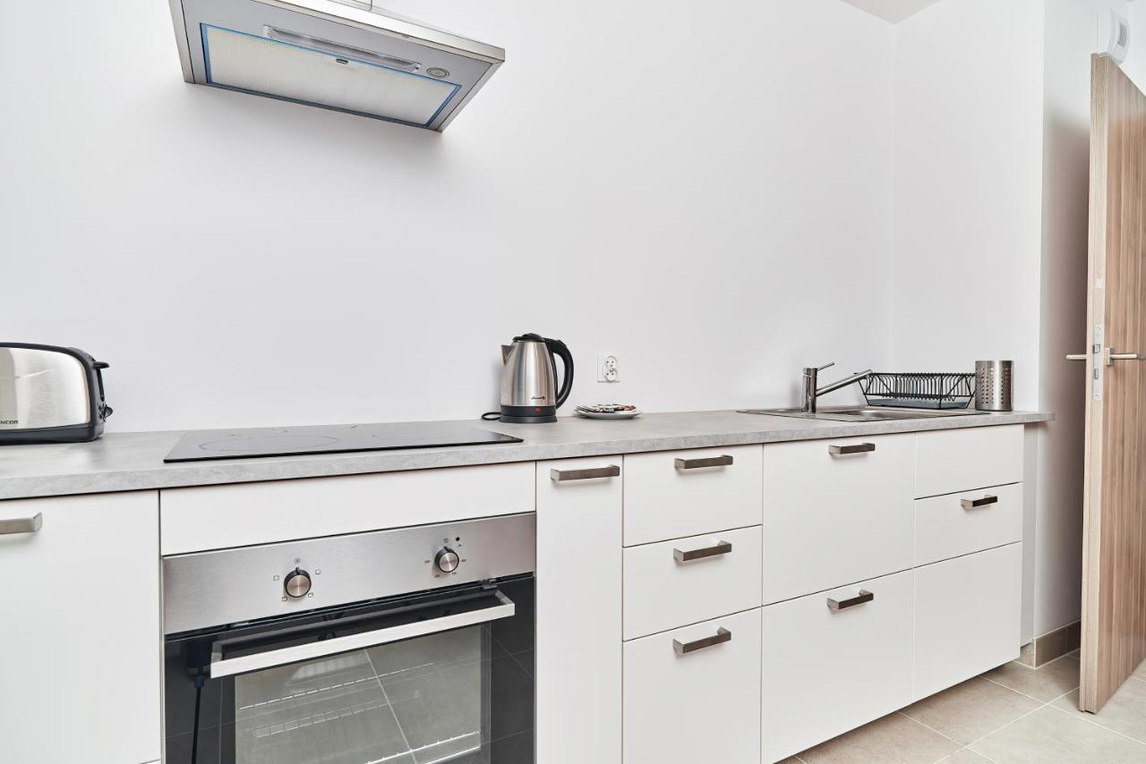 Modern Apartments Wroclaw By Renters Bagian luar foto